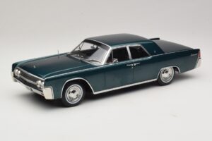 Lincoln Continental Verde Oscuro Metalizado Matrix Reloaded & Revolutions KK-Scale 1:18 KKDC181481 Metal