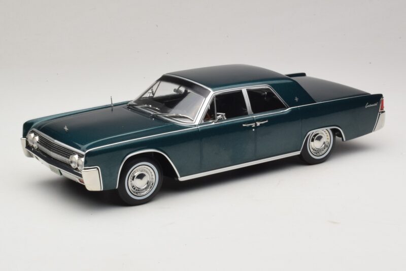 Lincoln Continental Verde Oscuro Metalizado Matrix Reloaded & Revolutions KK-Scale 1:18 KKDC181481 Metal