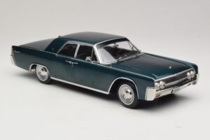 Lincoln Continental Verde Oscuro Metalizado Matrix Reloaded & Revolutions KK-Scale 1:18 KKDC181481 Metal - imagen 4 de 6