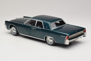 Lincoln Continental Verde Oscuro Metalizado Matrix Reloaded & Revolutions KK-Scale 1:18 KKDC181481 Metal - imagen 5 de 6