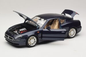 Maserati 3200 GT Azul Bburago 1:18 3371-P1 Metal - imagen 2 de 8