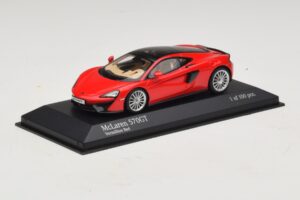 McLaren 570GT Vermillion Red Minichamps 1:43 537154522 Metal - imagen 2 de 5