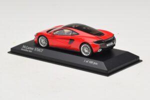 McLaren 570GT Vermillion Red Minichamps 1:43 537154522 Metal - imagen 3 de 5
