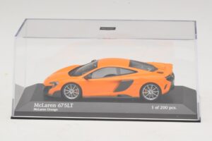 McLaren 675LT Naranja Minichamps 1:43 537154421 Metal - imagen 4 de 5