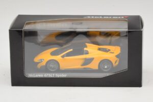 McLaren 675LT Spider Volcano Yellow Minichamps 1:43 537154430 Metal - imagen 5 de 5
