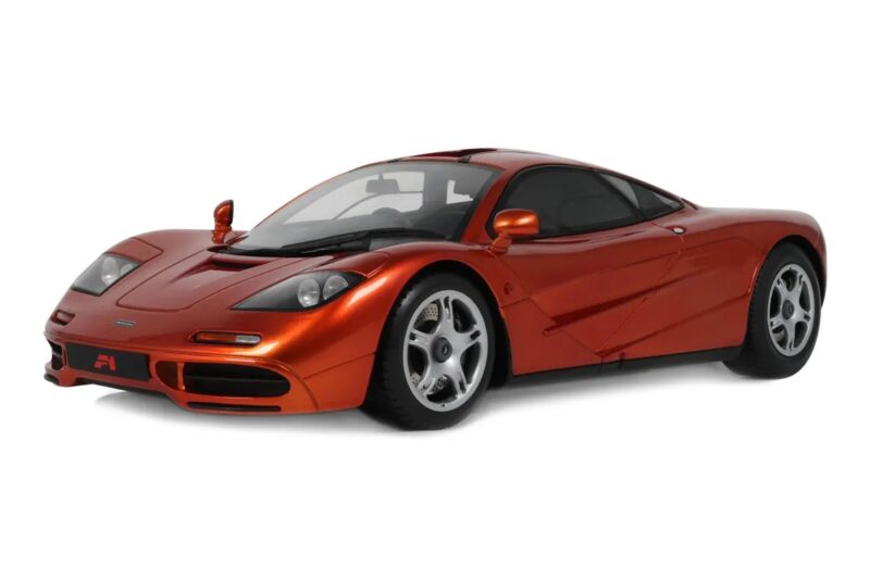 McLaren F1 Mansour Orange GT Spirit 1:18 McLaren F1 Mansour Orange GT Spirit 1:18 GT977 Resina