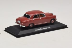 Mercedes 180 W120 Rojo Maxichamps 1:43 940033101 Metal - imagen 2 de 5