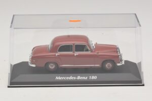 Mercedes 180 W120 Rojo Maxichamps 1:43 940033101 Metal - imagen 4 de 5