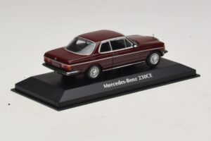 Mercedes 230 CE C123 Rojo Maxichamps 1:43 940032221 Metal - imagen 2 de 5