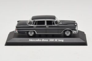 Mercedes 300 SE W112 Lang Gris Oscuro Maxichamps 1:43 940035201 Metal
