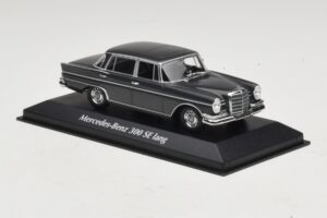 Mercedes 300 SE W112 Lang Gris Oscuro Maxichamps 1:43 940035201 Metal - imagen 3 de 5