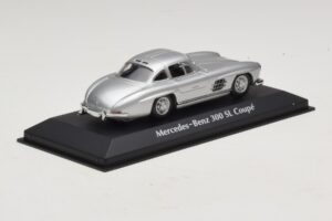 Mercedes 300 SL W198 Plata Maxichamps 1:43 940039000 Metal - imagen 2 de 5