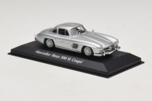 Mercedes 300 SL W198 Plata Maxichamps 1:43 940039000 Metal - imagen 3 de 5