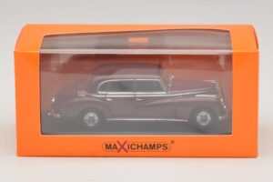 Mercedes 300 W186 Rojo Oscuro Maxichamps 1:43 940039060 Metal - imagen 5 de 5