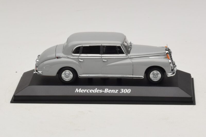 Mercedes 300 W186 Gris Maxichamps 1:43 940039061 Metal