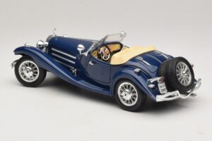 Mercedes 500K Roadster Azul Bburago 1:20 3070 Metal - imagen 7 de 8