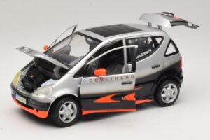 Mercedes A-Class W168 D. Coulthard Plata Maisto 1:18 35841 Metal - imagen 2 de 8