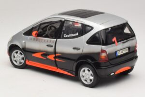Mercedes A-Class W168 D. Coulthard Plata Maisto 1:18 35841 Metal - imagen 7 de 8