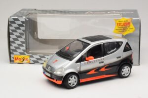 Mercedes A-Class W168 D. Coulthard Plata Maisto 1:18 35841 Metal - imagen 8 de 8