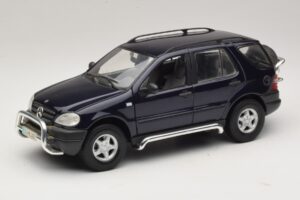 Mercedes ML320 W163 Azul Maisto 1:18 31847 Metal