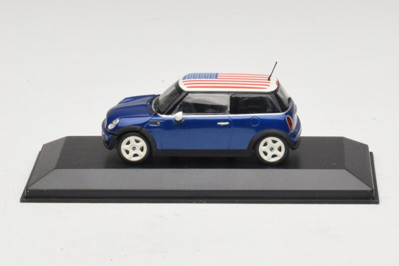 Mini Cooper S R53 Azul Con Bandera Estadounidense Minichamps 1:43 MINI014 Metal