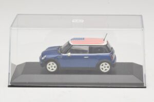 Mini Cooper S R53 Azul Con Bandera Estadounidense Minichamps 1:43 MINI014 Metal - imagen 4 de 5