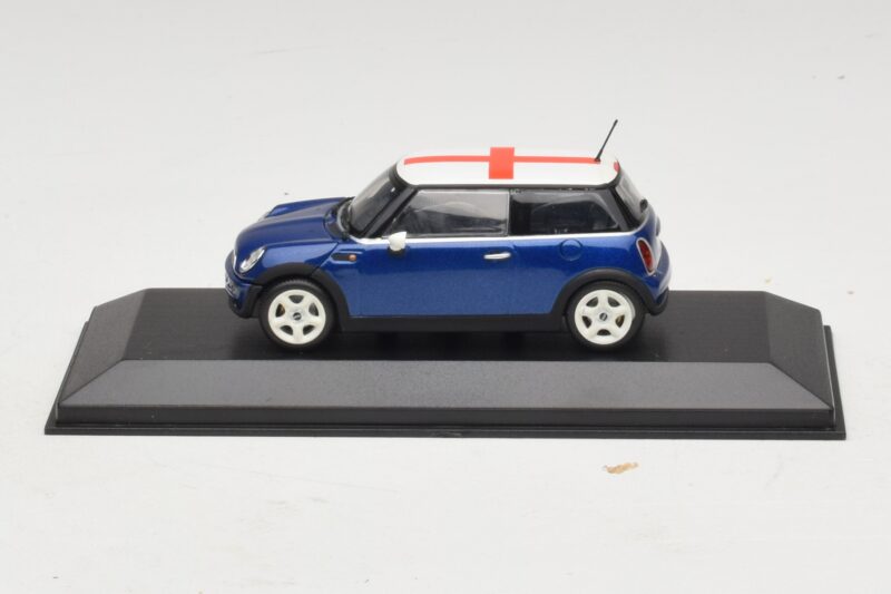 Mini Cooper S R53 Azul Con Bandera Inglesa Minichamps 1:43 MINI012 Metal