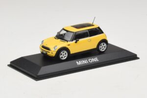 Mini Cooper S R53 Liquid Yellow Con Techo Panorámico Minichamps 1:43 MINI013 Metal - imagen 2 de 4