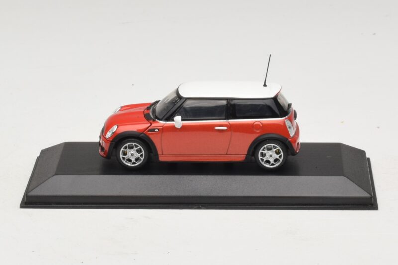 Mini Cooper S R53 Rojo Con Techo Blanco Minichamps 1:43 MINI025 Metal