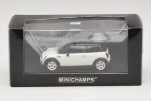 Mini Cooper S R53 Blanco Con Techo Negro Minichamps 1:43 MINI027 Metal - imagen 4 de 4