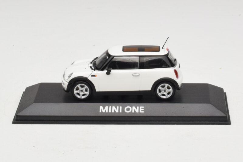 Mini Cooper S R53 Blanco Con Techo Panorámico Minichamps 1:43 MINI020 Metal