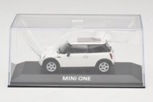 Mini Cooper S R53 Blanco Con Techo Panorámico Minichamps 1:43 MINI020 Metal - imagen 4 de 5