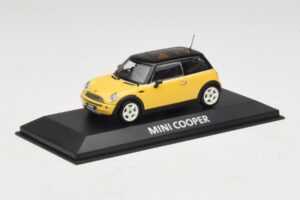 Mini Cooper S R53 Amarillo Con Techo Negro Minichamps 1:43 MINI031 Metal - imagen 2 de 4
