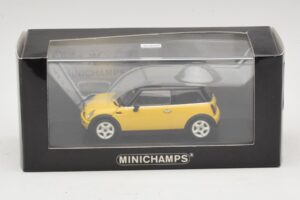 Mini Cooper S R53 Amarillo Con Techo Negro Minichamps 1:43 MINI031 Metal - imagen 4 de 4