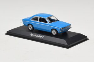 Opel Kadett C Azul Maxichamps 1:43 940045601 Metal - imagen 3 de 5