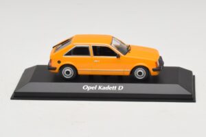 Opel Kadett D Naranja Maxichamps 1:43 940044101 Metal