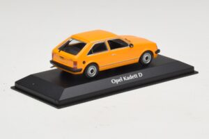 Opel Kadett D Naranja Maxichamps 1:43 940044101 Metal - imagen 2 de 5