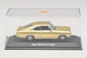 Opel Rekord C Coupé Oro Maxichamps 1:43 940046120 Metal - imagen 4 de 5