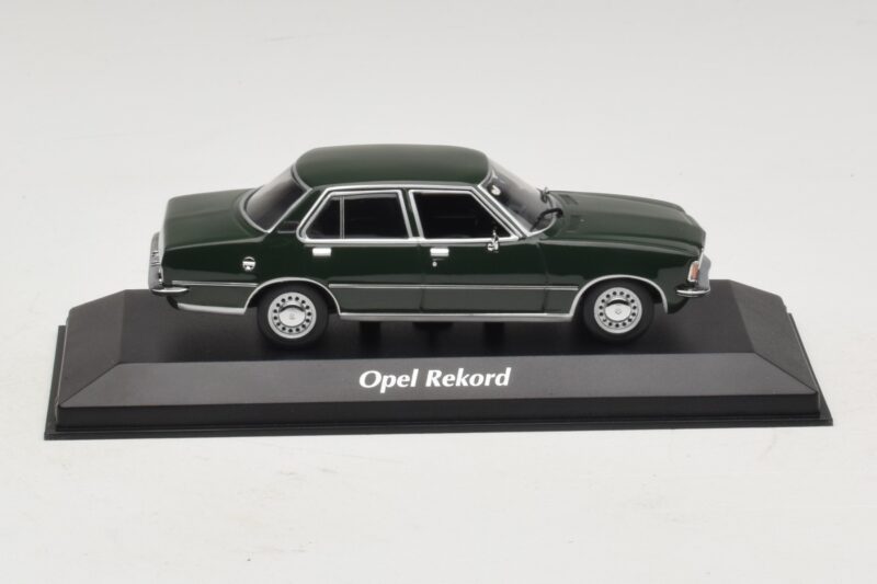 Opel Rekord D Verde Oscuro Maxichamps 1:43 940044001 Metal