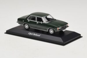 Opel Rekord D Verde Oscuro Maxichamps 1:43 940044001 Metal - imagen 3 de 5