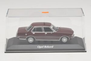 Opel Rekord D Rojo Oscuro Maxichamps 1:43 940044000 Metal - imagen 4 de 5