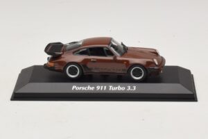 Porsche 911 930 Turbo 3.3 Marrón Maxichamps 1:43 940069001 Metal