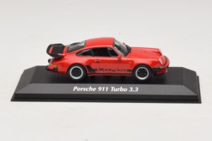Porsche 911 930 Turbo 3.3 Rojo Maxichamps 1:43 940069000 Metal