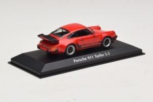 Porsche 911 930 Turbo 3.3 Rojo Maxichamps 1:43 940069000 Metal - imagen 2 de 5