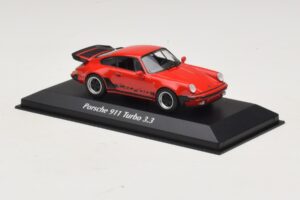 Porsche 911 930 Turbo 3.3 Rojo Maxichamps 1:43 940069000 Metal - imagen 3 de 5