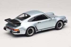 Porsche 911 930 Turbo 3.3 Plata KK-Scale 1:18 KKDC181444 Metal - imagen 2 de 6