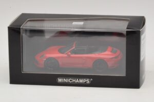 Porsche 911 991.1 Carrera 4 GTS Descapotable Rojo Minichamps 1:43 410067330 Metal - imagen 5 de 5