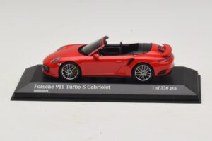 Porsche 911 991.1 Turbo S Descapotable Rojo Minichamps 1:43 410067180 Metal