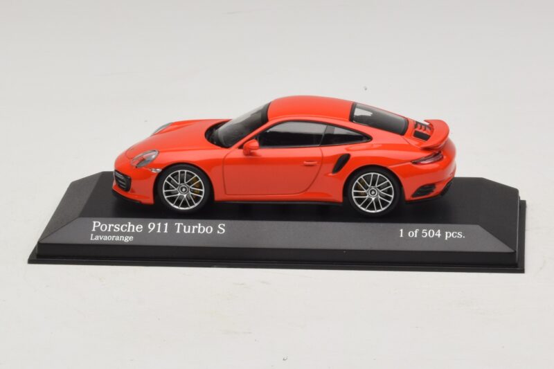 Porsche 911 991.1 Turbo S Naranja Minichamps 1:43 410067171 Metal