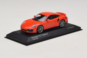 Porsche 911 991.1 Turbo S Naranja Minichamps 1:43 410067171 Metal - imagen 2 de 5